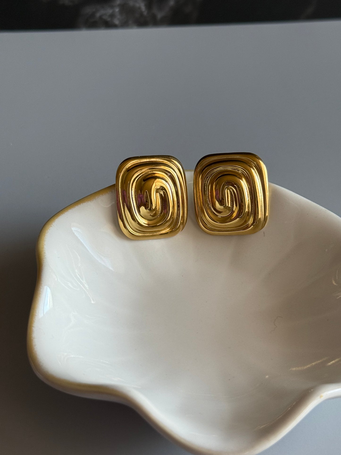 Vicky Earring