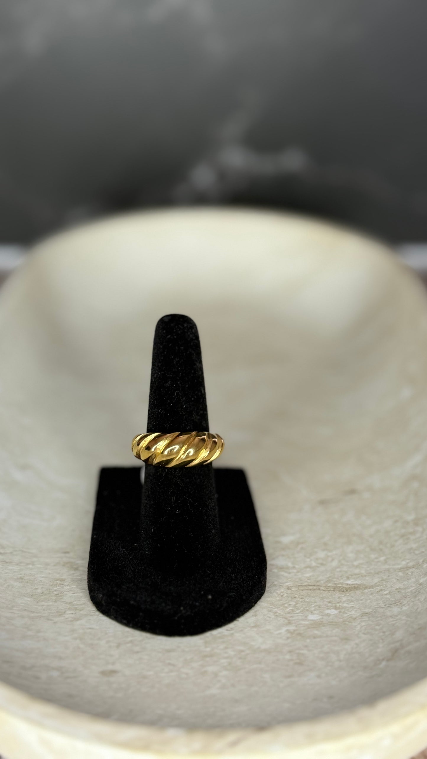 Brighten beach croissant Ring