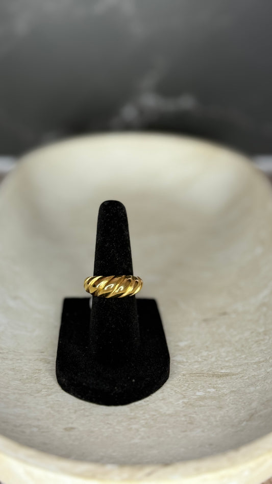 Brighten beach croissant Ring